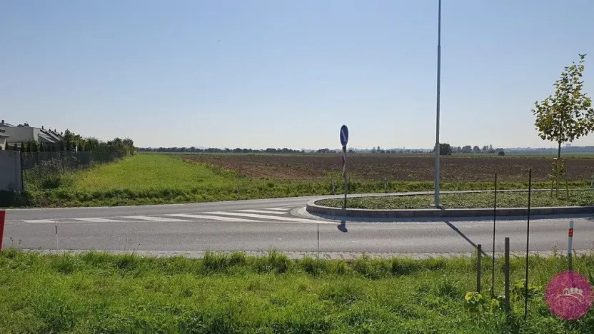 Prodej pole, Tovéř, 35201 m2