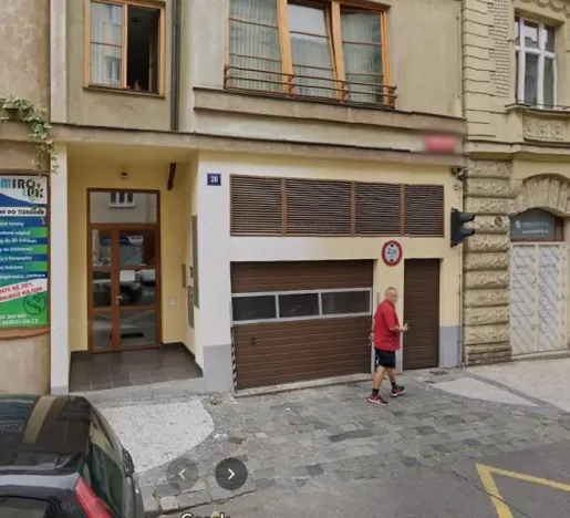 Pronájem garážového stání, Praha - Smíchov, Jindřicha Plachty, 15 m2