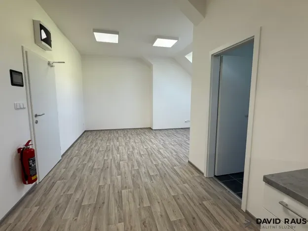Pronájem bytu 1+kk, Rajhrad, Stará pošta, 35 m2