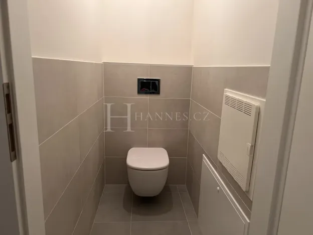 Pronájem bytu 2+kk, Praha - Karlín, U Sluncové, 65 m2