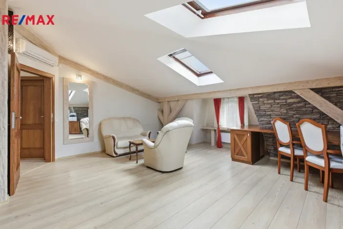 Prodej kanceláře, Karlovy Vary, Moskevská, 205 m2