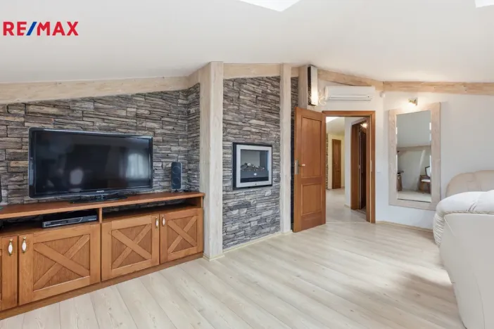 Prodej kanceláře, Karlovy Vary, Moskevská, 205 m2