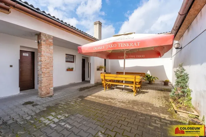 Prodej restaurace, Šanov, 127 m2