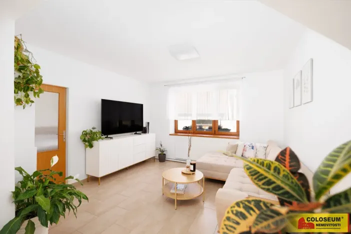 Prodej rodinného domu, Lovčičky, 239 m2