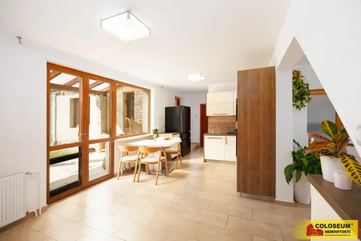 Prodej rodinného domu, Lovčičky, 239 m2