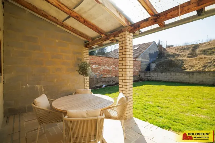 Prodej rodinného domu, Lovčičky, 239 m2