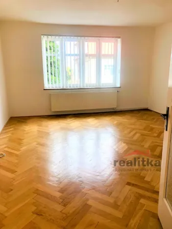 Pronájem bytu 4+1, Opava, Dostojevského, 160 m2