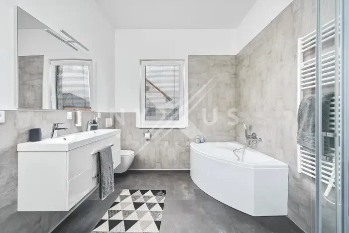 Pronájem rodinného domu, Krakovany, 145 m2