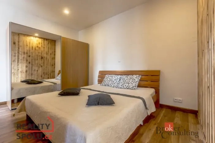 Pronájem bytu 2+kk, Praha - Nusle, U družstva Repo, 51 m2