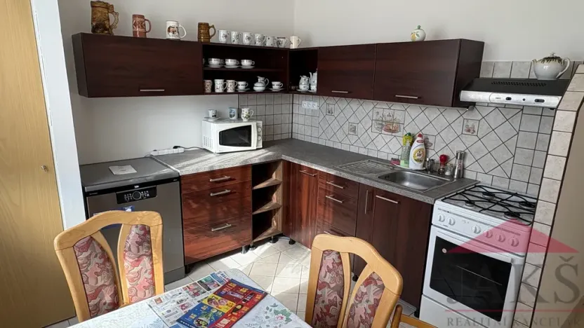 Prodej bytu 2+1, Hrádek, 58 m2