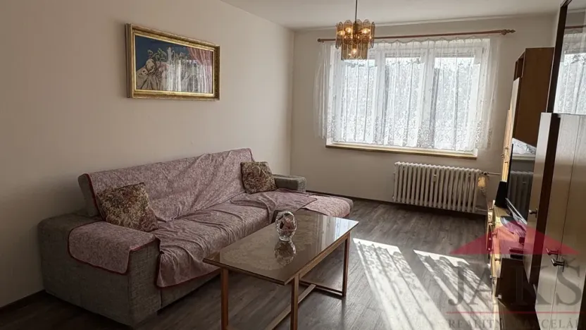 Prodej bytu 2+1, Hrádek, 58 m2