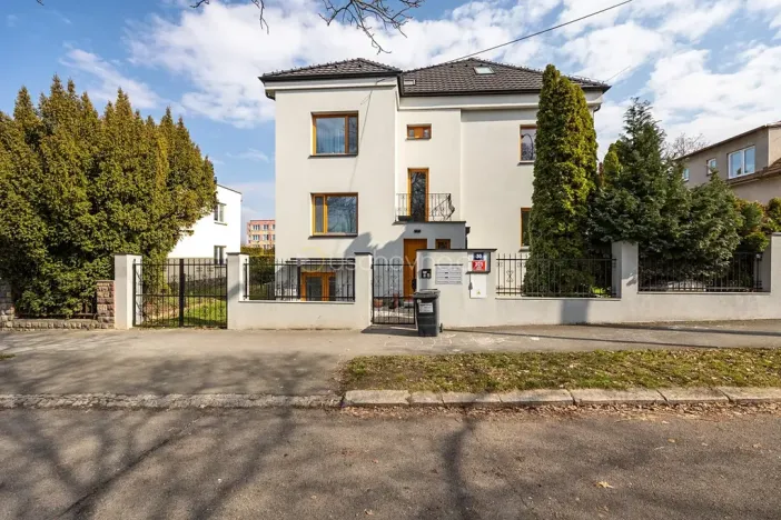 Prodej bytu 2+kk, Praha - Lhotka, K Novému dvoru, 64 m2