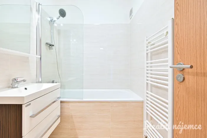 Pronájem bytu 2+1, Brno, Cacovická, 63 m2