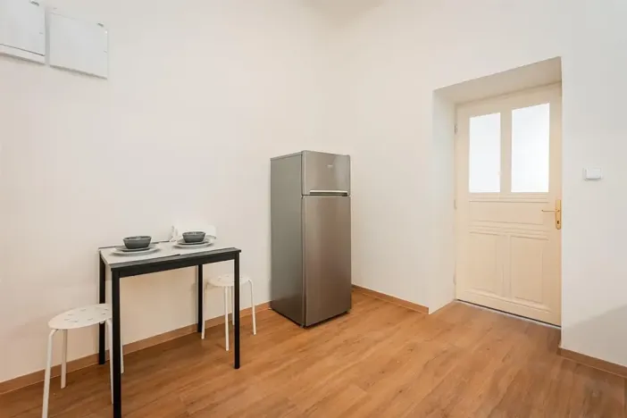 Pronájem bytu 2+kk, Praha - Nové Město, Lípová, 41 m2