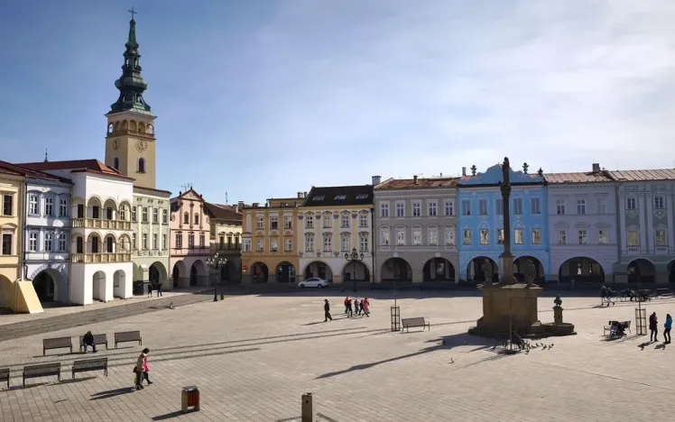 Pronájem kanceláře, Nový Jičín, Masarykovo nám., 18 m2