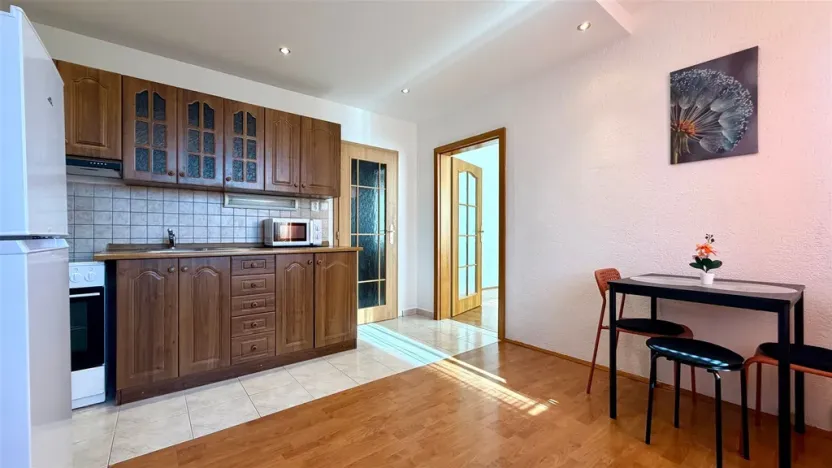 Pronájem bytu 2+kk, Cheb, Lesní, 36 m2