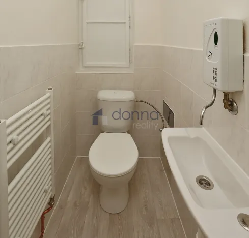 Pronájem obchodního prostoru, Praha, Plaská, 86 m2