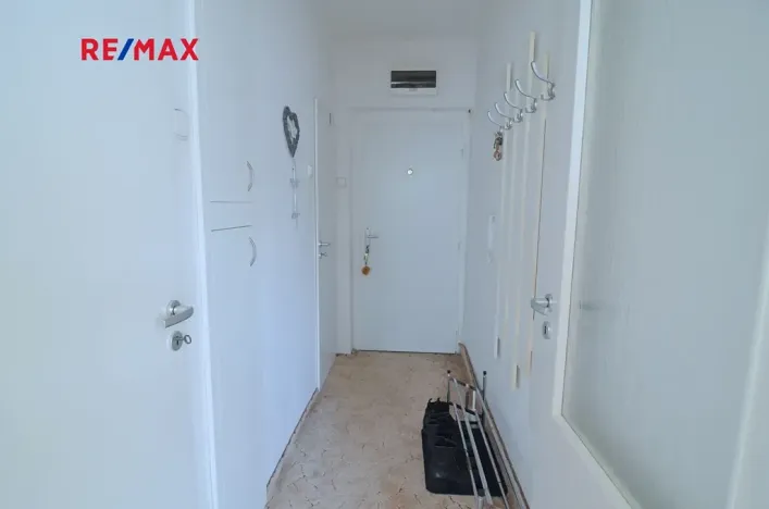 Pronájem bytu 1+kk, Praha - Zbraslav, Tunelářů, 37 m2