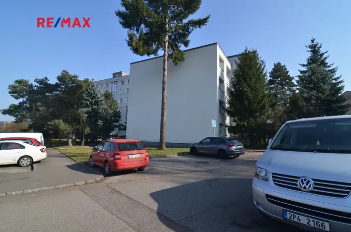 Pronájem bytu 1+kk, Praha - Zbraslav, Tunelářů, 37 m2