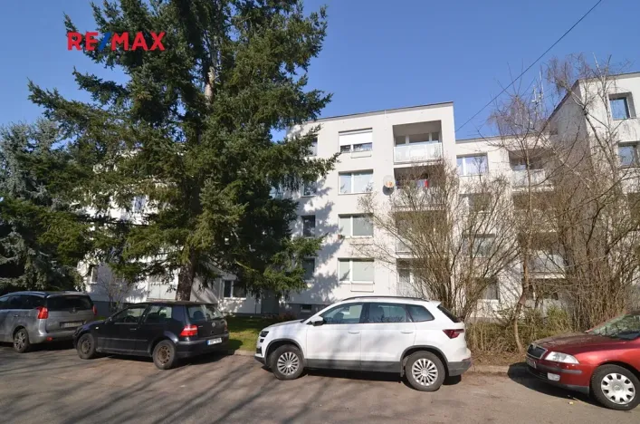 Pronájem bytu 1+kk, Praha - Zbraslav, Tunelářů, 37 m2