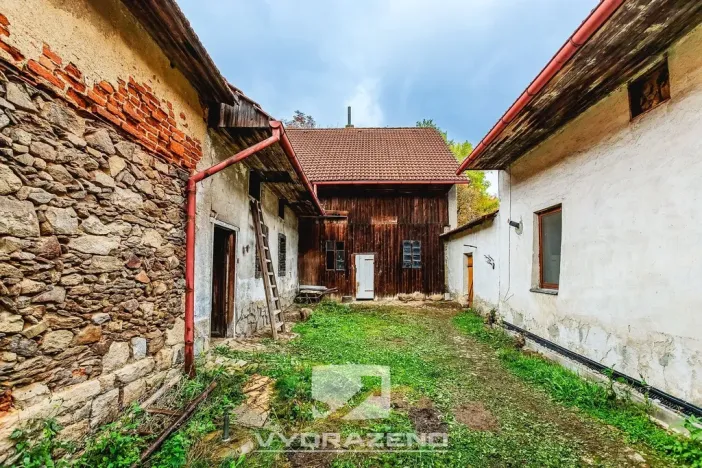 Prodej rodinného domu, Černov, 242 m2