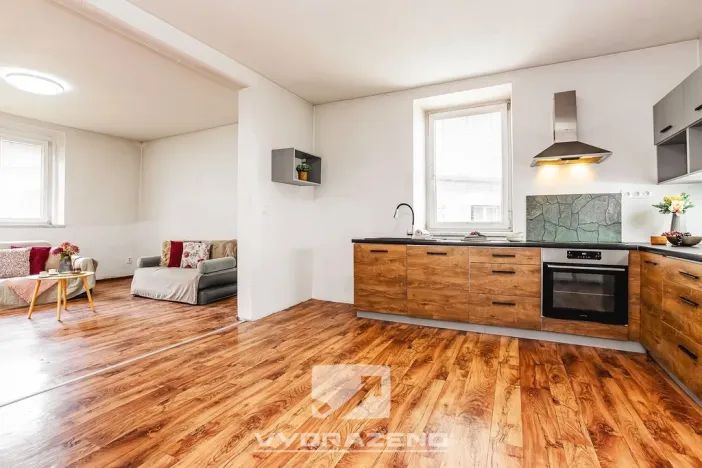 Prodej bytu 4+kk, Černov, 95 m2