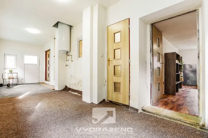 Prodej bytu 4+kk, Černov, 95 m2