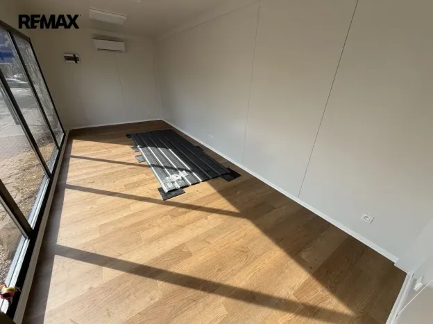 Pronájem obchodního prostoru, Pelhřimov, Krasíkovická, 20 m2