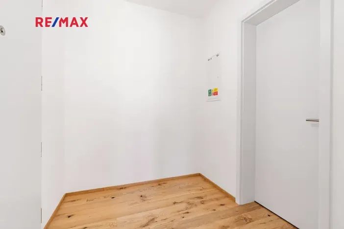 Pronájem bytu 1+kk, Praha - Nusle, Muzikova, 34 m2