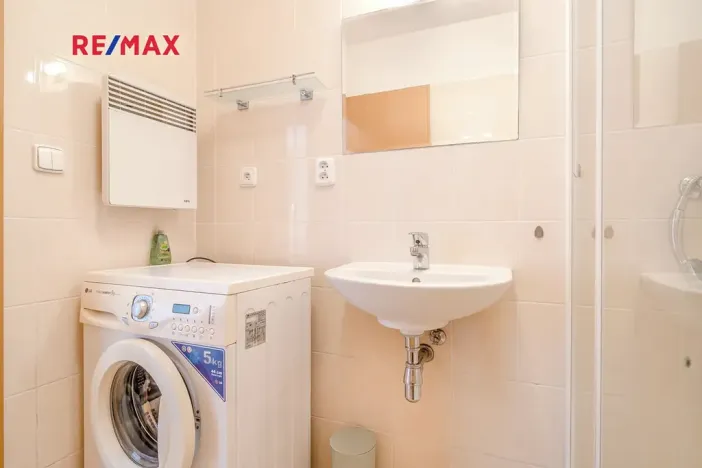 Pronájem bytu 3+kk, Jesenice, V Roháči I., 62 m2