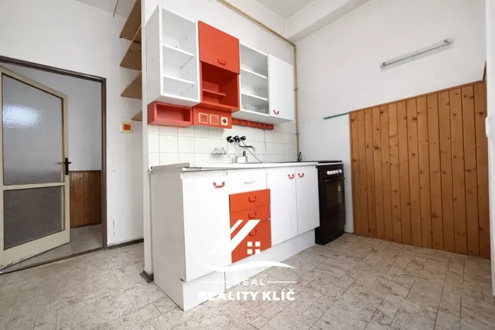 Prodej bytu 6+kk a větší, Kopřivnice, Obránců míru, 1407 m2