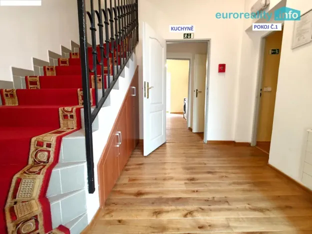 Pronájem bytu 4+1, Plzeň, Zbrojnická, 110 m2