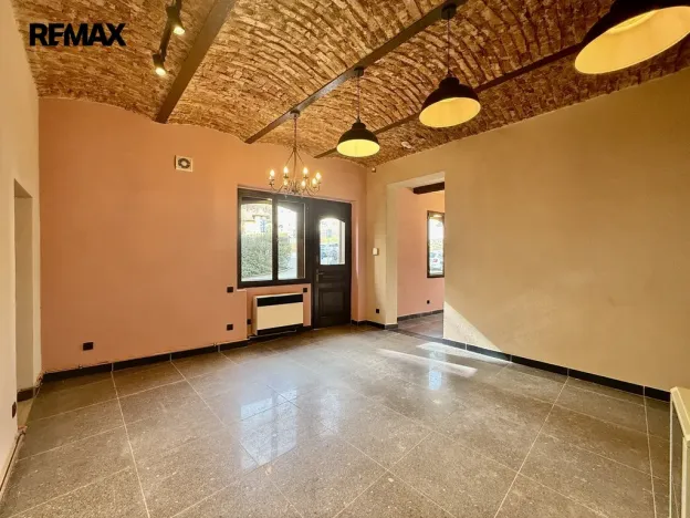 Pronájem obchodního prostoru, Karlovy Vary, Hynaisova, 42 m2