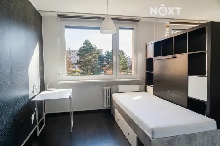 Pronájem bytu 1+kk, Praha - Kobylisy, Jelínkova, 35 m2