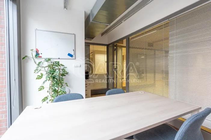 Prodej kanceláře, Praha - Žižkov, Havlíčkovo náměstí, 347 m2