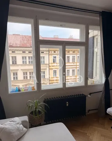 Prodej bytu 2+kk, Praha - Smíchov, Štefánikova, 58 m2