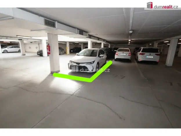 Pronájem garáže, Praha - Žižkov, V kapslovně, 12 m2