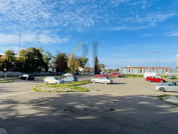 Pronájem komerčního pozemku, Hodonín, Velkomoravská, 3350 m2