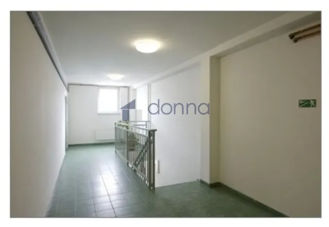 Pronájem kanceláře, Praha, Tiskařská, 206 m2