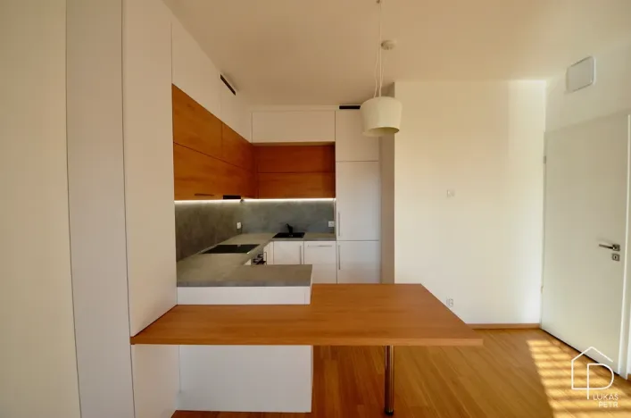 Pronájem bytu 2+kk, Praha - Libuš, Novodvorská, 48 m2