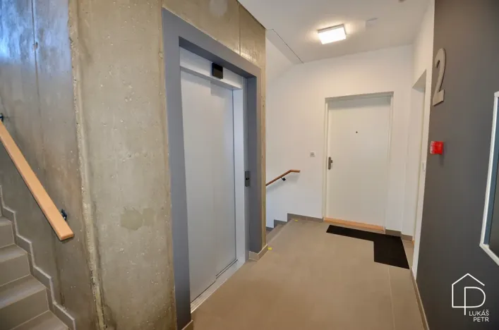 Pronájem bytu 2+kk, Praha - Libuš, Novodvorská, 48 m2