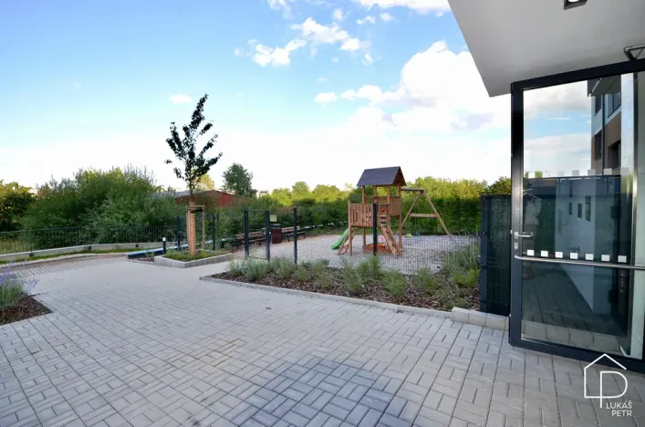 Pronájem bytu 2+kk, Praha - Libuš, Novodvorská, 48 m2