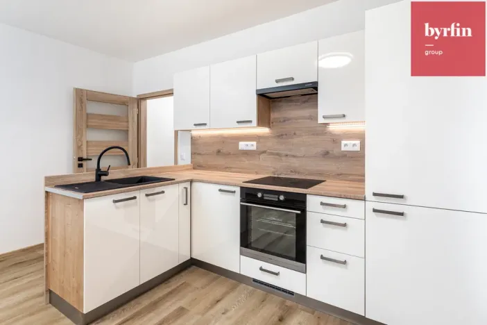 Pronájem bytu 2+kk, Krnov, SPC E, 40 m2