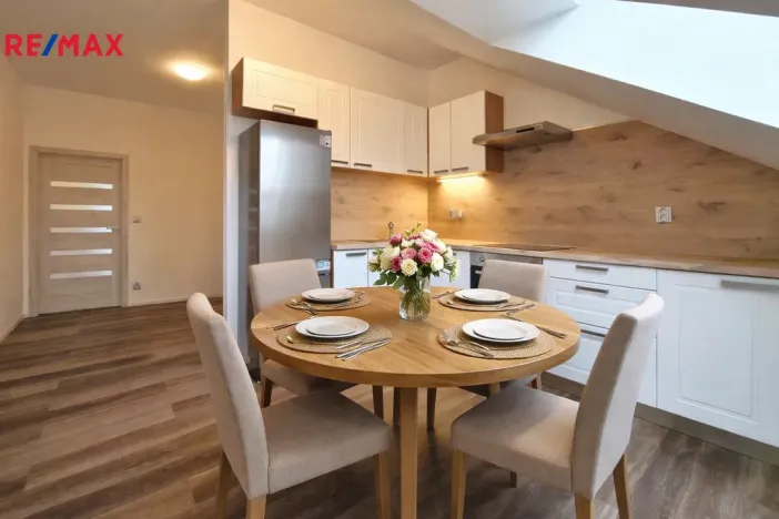 Pronájem bytu 2+1, Lochovice, 96 m2