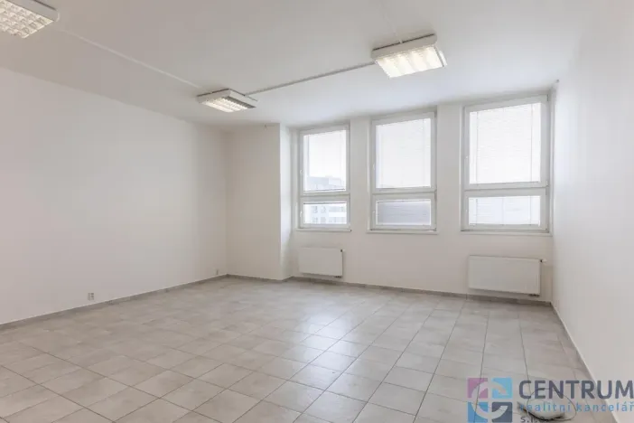 Pronájem kanceláře, Praha - Holešovice, U Pergamenky, 225 m2