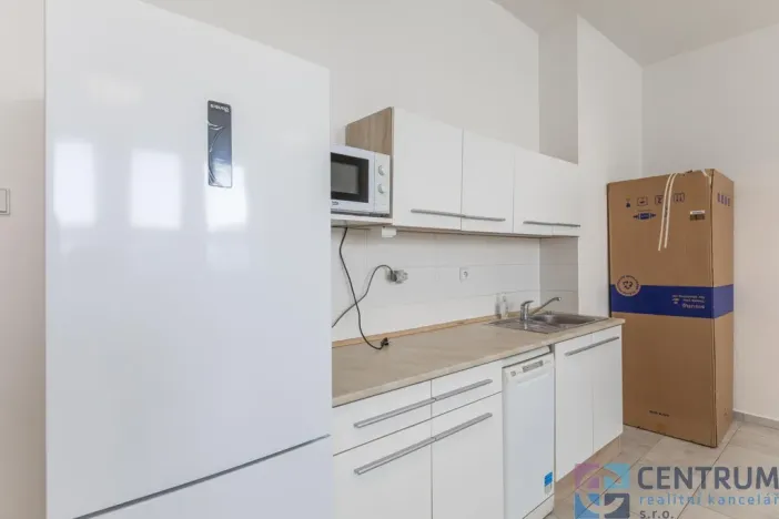 Pronájem kanceláře, Praha - Holešovice, U Pergamenky, 225 m2