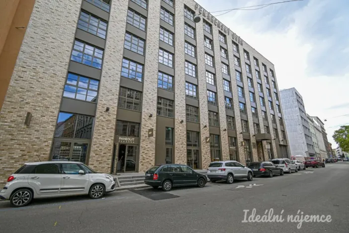 Pronájem bytu 1+kk, Brno - Zábrdovice, Bratislavská, 34 m2