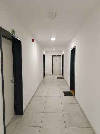 Pronájem bytu 1+kk, Praha - Vysočany, Strnadových, 16913 m2