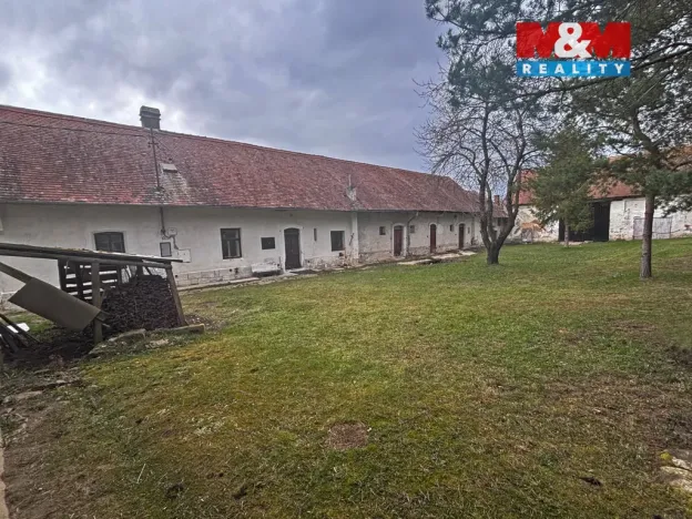 Pronájem zemědělské usedlosti, Chrudim - Chrudim IV, Pod Strání, 253 m2