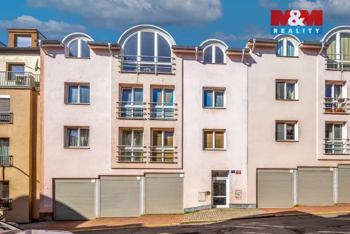 Prodej bytu 2+kk, Praha - Kobylisy, U třešňovky, 57 m2